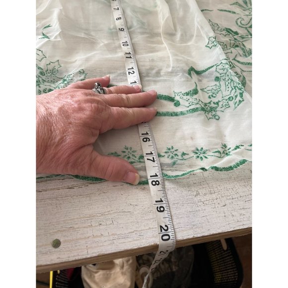 Very sheer cream and green holiday apron - Picture 3 of 5